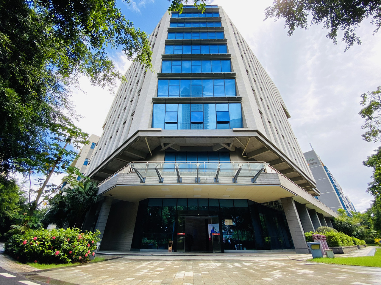 《海南(nan)新(xin)聞聯(lian)播》：跨境資(zi)金流動(dòng)自由便利 爲(wei)齊(qi)業全球化“鋪路架橋”